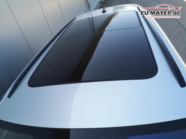 Skoda Octavia Combi 2.0 TSI 195 kW RS Kombi 2.0TSI Pano Matrix Area AHK Sound GV5 