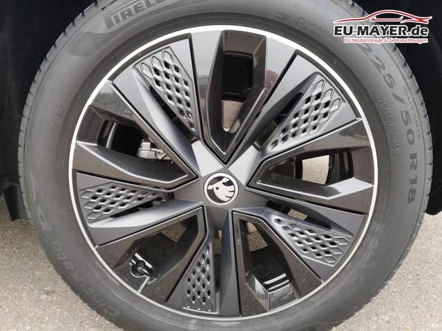 Skoda Karoq Sportline 2.0TDI DSG 4x4 AHK Matrix Navi ACC 