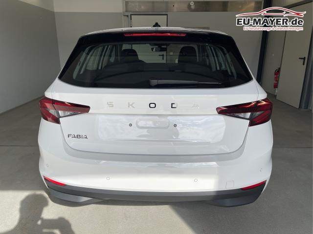 Skoda / Fabia / Wei&szlig; / / / 115PS Sitzheizung + App Connect