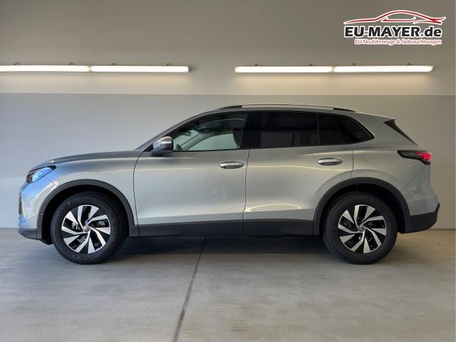 Volkswagen / Tiguan / Silber / / / 150PS DSG IQ.Light