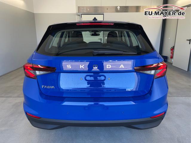 Skoda / Fabia / Blau / / / 115PS App Connect