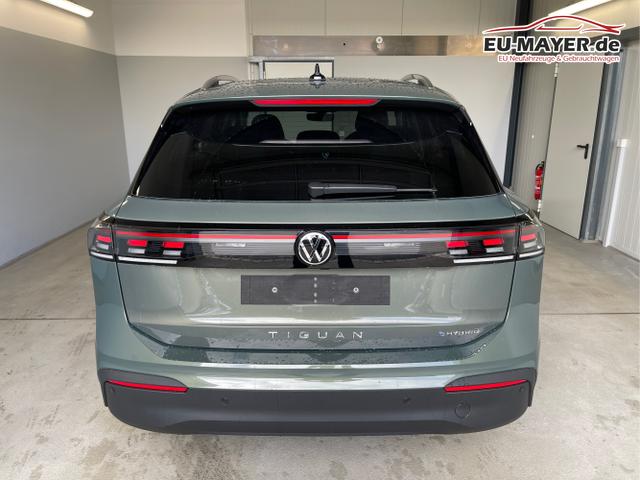 Volkswagen / Tiguan / Gr&uuml;n / / / eHybrid DSG 360&deg;+Navi+Kessy+AHK