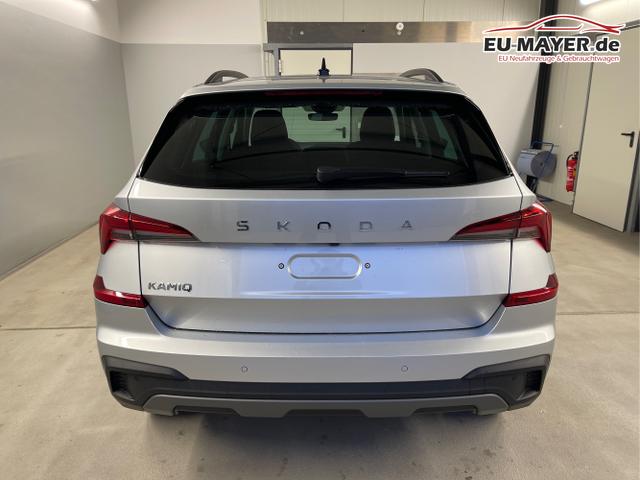 Skoda / KAMIQ / Silber / / / 115PS DSG Matrix+AHK+Kamera+PDC vor+hi+Kessy+Sitzheizung+GVL