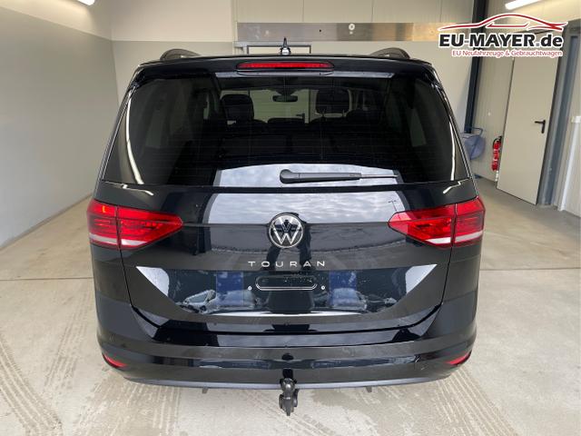 Volkswagen / Touran / Schwarz / / / 7Si+IQ.Light+TrailerAss+Cam