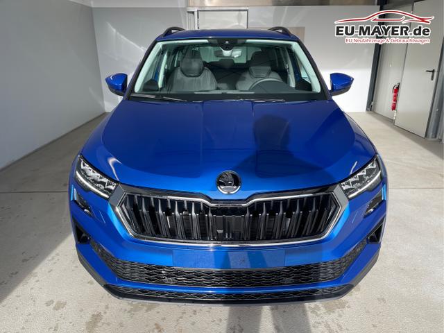 Skoda / Karoq / Blau / / / 150PS DSG AHK+Kamera+ACC+Kessy+Kamera+ParkPilot vo+hi+App