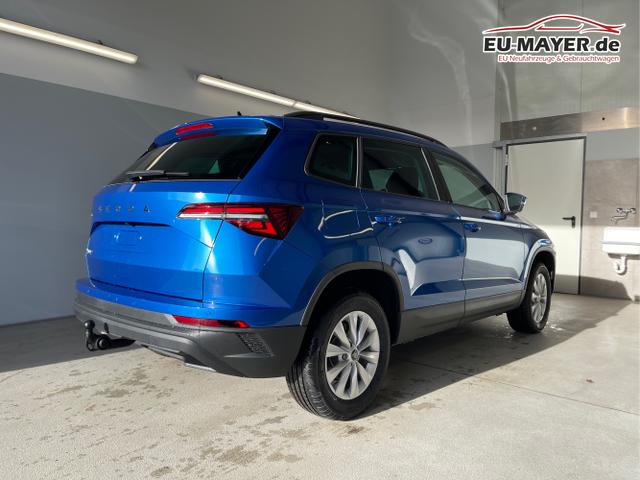 Skoda / Karoq / Blau / / / 150PS DSG AHK+Kamera+ACC+Kessy+Kamera+ParkPilot vo+hi+App