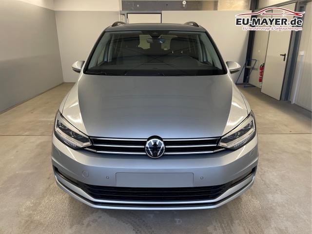 Volkswagen / Touran / Silber / / / 7Si+IQ.Light+TrailerAss+Cam
