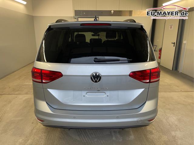 Volkswagen / Touran / Silber / / / 7Si+IQ.Light+TrailerAss+Cam