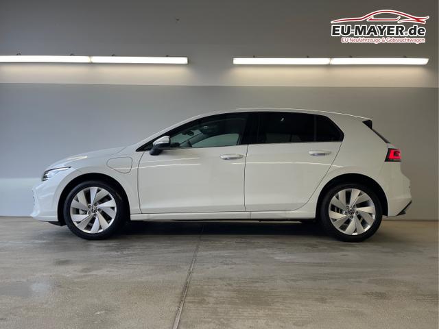 Volkswagen / Golf / Wei&szlig; / / / 1.5 eHybrid 150kW/204PS DSG IQ.Light+Navi+Travel Assist+HUD+Winterpaket