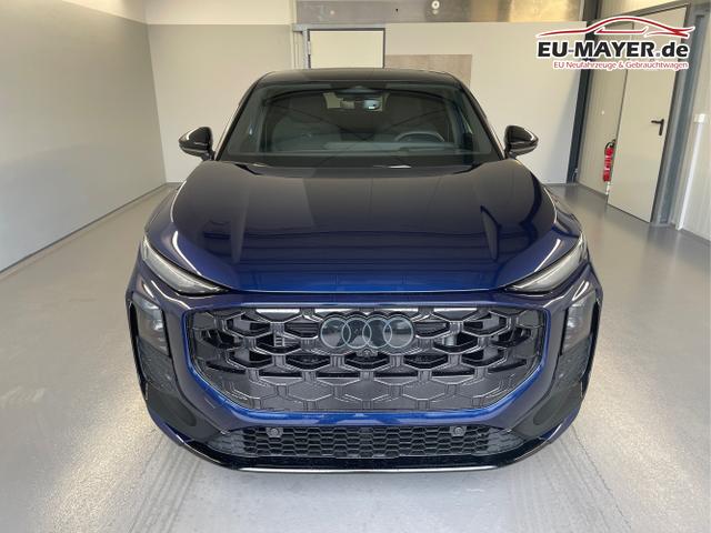 Audi / Q3 Sportback / Blau / / / TFSI 265 PS quattro S line Pano+TechPro+Matrix+AHK+HUD+Alu20+KlimaPlus+DCC+SONOS