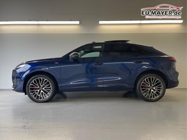 Audi / Q3 Sportback / Blau / / / TFSI 265 PS quattro S line Pano+TechPro+Matrix+AHK+HUD+Alu20+KlimaPlus+DCC+SONOS