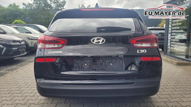 Hyundai i30 Kombi Smart SW Family*LED*Navi*Shzg*Lhzg*PDC*Cam*16Zoll* 