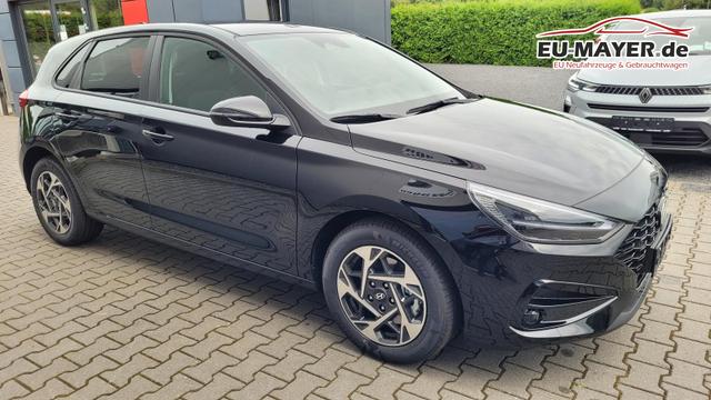 Hyundai i30 Familiy HB Family*LED*Navi*Shzg*Lhzg*PDC*Cam*16Zoll* 