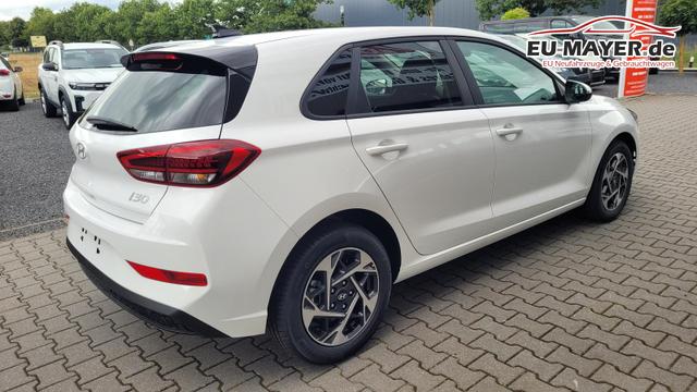 Hyundai i30 Familiy HB Family*Navi*LED*Shzg*Lhzg*PDC*Cam*16Zoll* 