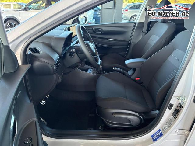 Hyundai BAYON Premium 1.2 MPI / Navi Sitz + Lenkradheizung R&uuml;ckfahrkamera Tempomat Klimaautomatik Alu 16" 