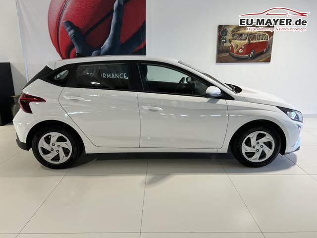 Hyundai i20 1,2 Comfort Atlas White, Beispielbilder, ggf. teilweise mit Sonderausstattung