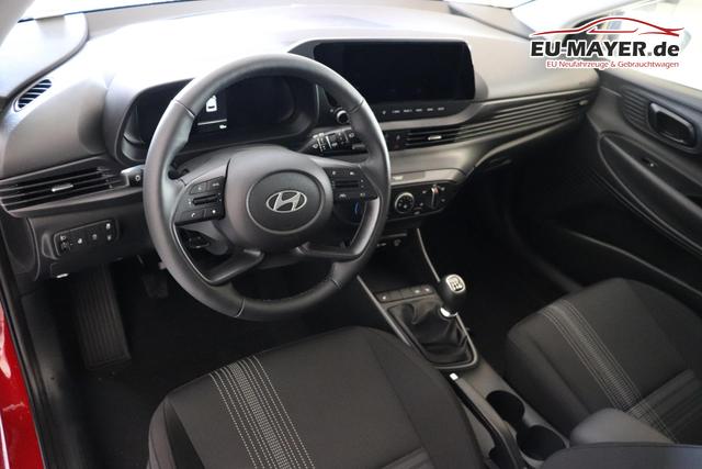 Hyundai i20 (BC3) GO 1.2 MPI b5bg1 MY2025 Dragon Red, Beispielbilder, ggf. teilweise mit Sonderausstattung