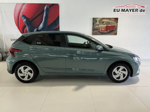 Hyundai i20 GO! Mangrove Green, Beispielbilder, ggf. teilweise mit Sonderausstattung