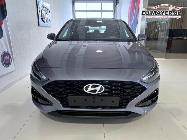 Hyundai i30 GO Meta Blue Pearl