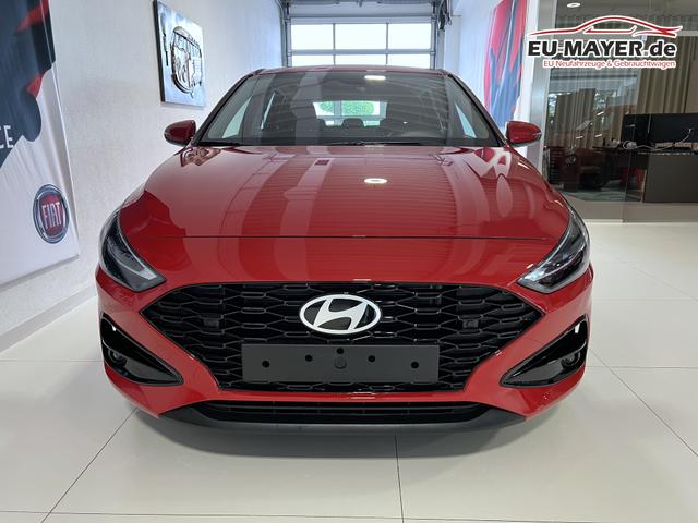 Hyundai i30 Go Engine Red