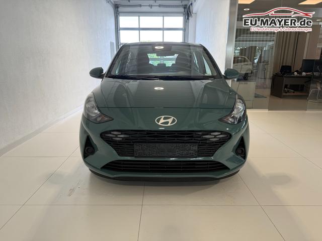 Hyundai i10 GO Mangrove Green