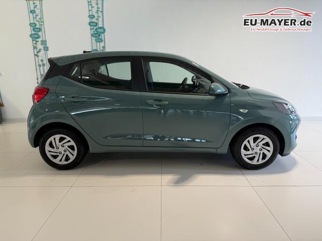 Hyundai i10 GO Mangrove Green