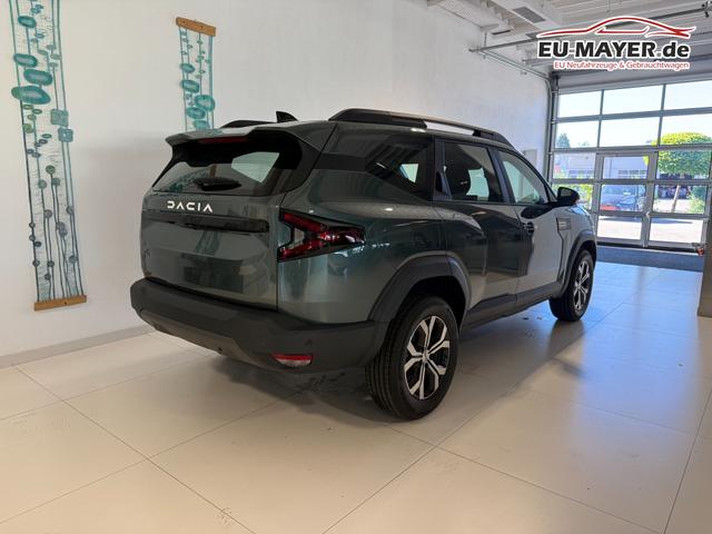 Dacia Bigster Zeder Gruen