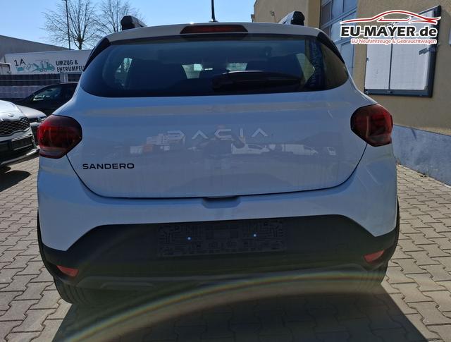 Dacia / Sandero Stepway / Wei&szlig; / Expressen / / , Beispielbilder, ggf. teilweise mit Sonderausstattung