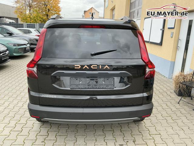 Dacia / Jogger / Schwarz / Extreme 5 Sitzer / Black Nacr&eacute; / , Beispielbilder, ggf. teilweise mit Sonderausstattung