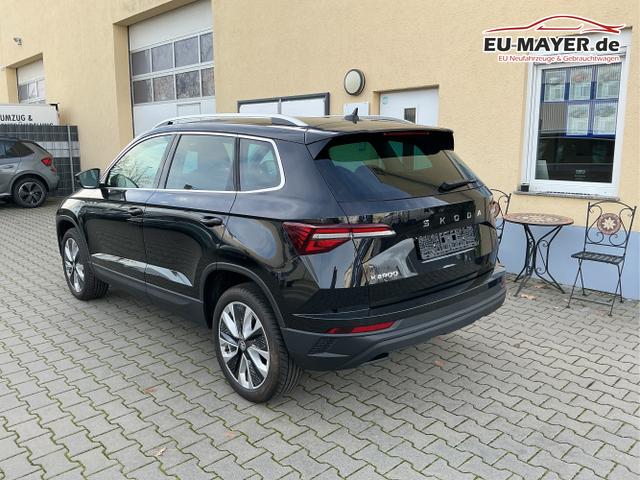 Skoda / Karoq / Schwarz / Selection / Black Magic Metalic / , Beispielbilder, ggf. teilweise mit Sonderausstattung
