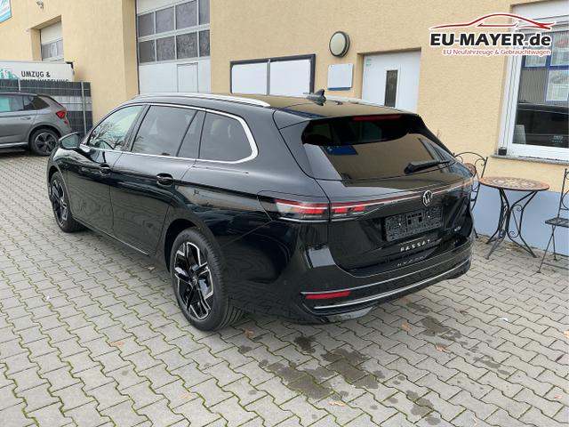 Volkswagen / Passat Variant / Schwarz / Elegance / Grenadilla Black / , Beispielbilder, ggf. teilweise mit Sonderausstattung