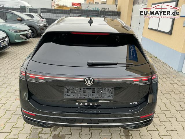 Volkswagen / Passat Variant / Schwarz / Elegance / Grenadilla Black / , Beispielbilder, ggf. teilweise mit Sonderausstattung