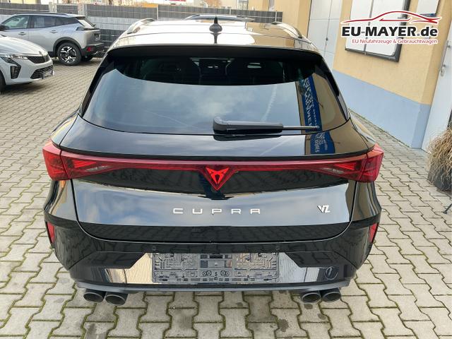 Cupra / Leon Sportstourer / Schwarz / Sp VZ AHK / Midnight Black / , Beispielbilder, ggf. teilweise mit Sonderausstattung