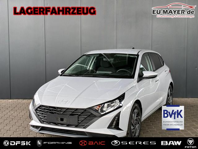 Hyundai i20 - Pure 1.2 MPI / Navi PDC Hinten + Kamera Abgedunkelte Scheiben Tempomat Alu 16"