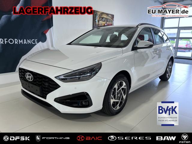 Hyundai i30 - GO 1.0 T-GDi 73 kW (100 PS) Klimaanlage, Sitzheizung, Lenkradheizung, Navigationssystem, DAB, Apple CarPlay, Android Auto, Bluetooth, Freisprecheinrichtung, USB-Anschluss, Digitales Cockpit, LED-Abblendlicht, Dachreling, 16 Zoll Leichtmetallfelgen, uvm.