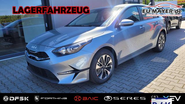 Lagerfahrzeug Kia Ceed - SPIN 1.5 Spin Navi Shzg Lhzg PDC Cam 16Zoll 