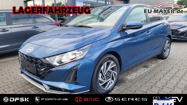 Lagerfahrzeug Hyundai i20 - Family Family Navi Shzg Lhzg PDC Cam 16Zoll ACA 