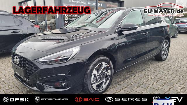 Lagerfahrzeug Hyundai i30 - Family HB Family Navi LED Shzg Lhzg PDC Cam Keyless