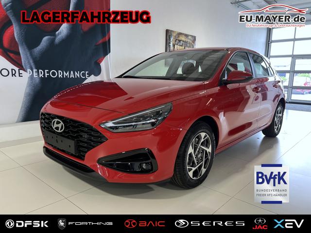 Lagerfahrzeug Hyundai i30 - GO 1.0 T-GDI 73 kW (100 PS) Toter-Winkel-Assistent, 2-Zonen-Klimaautomatik, PDC vorne und hinten, R&uuml;ckfahrkamera, LED-Scheinwerfer, Sitzheizung, Lenkradheizung, Navigationssystem, Radio mit DAB, Apple CarPlay, Android Auto, 16 Zoll Leichtmetallfelgen