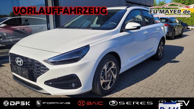 Vorlauffahrzeug Hyundai i30 Kombi - Smart SW Family LED Navi Shzg Lhzg PDC Cam 16Zoll 