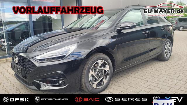 Vorlauffahrzeug Hyundai i30 Kombi - Smart SW Family LED Navi Shzg Lhzg PDC Cam 16Zoll 