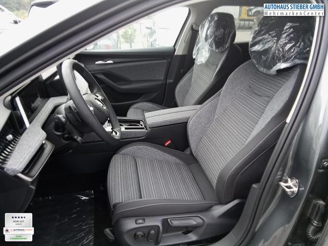 Skoda Superb Combi Selection 2.0 TDI 7-Gang-DSG 4x4 