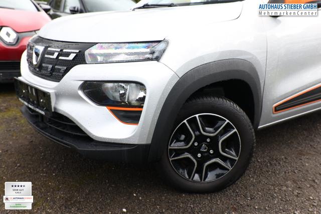 Dacia Spring Comfort Plus Electric 45 CCS Nav PDC Kam 