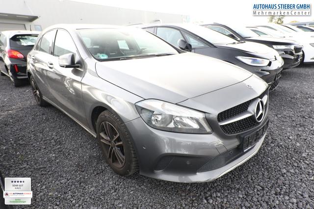 Mercedes-Benz A-Klasse Style A 180 PanoD ParkAs Nav SHZ LM16Z KeyLess 