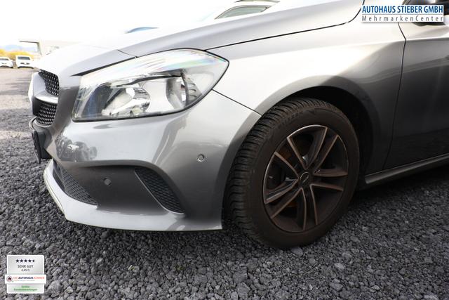 Mercedes-Benz A-Klasse Style A 180 PanoD ParkAs Nav SHZ LM16Z KeyLess 
