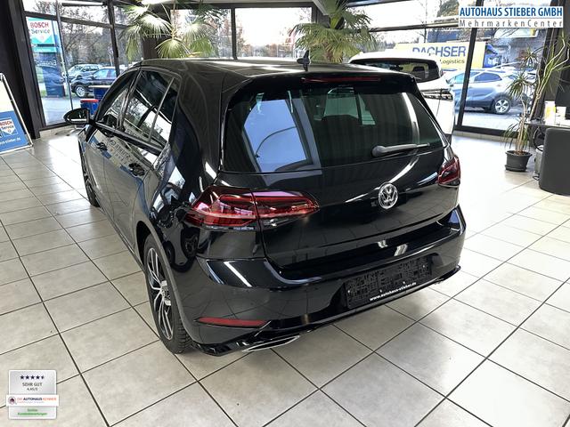 Volkswagen Golf Highline MASSAGE+NAVI+SHZ+RFK 