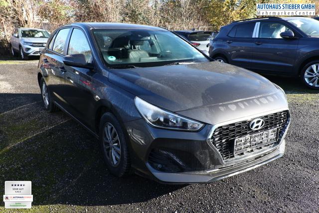 Hyundai i30 Select 1.4 100 LED PDC SHZ LM15Z Klimaaut. 