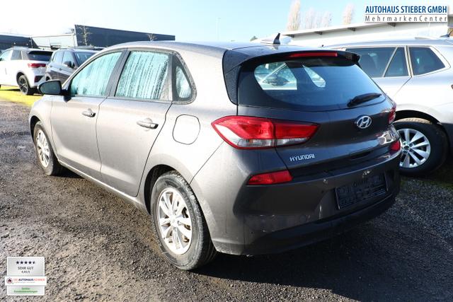 Hyundai i30 Select 1.4 100 LED PDC SHZ LM15Z Klimaaut. 