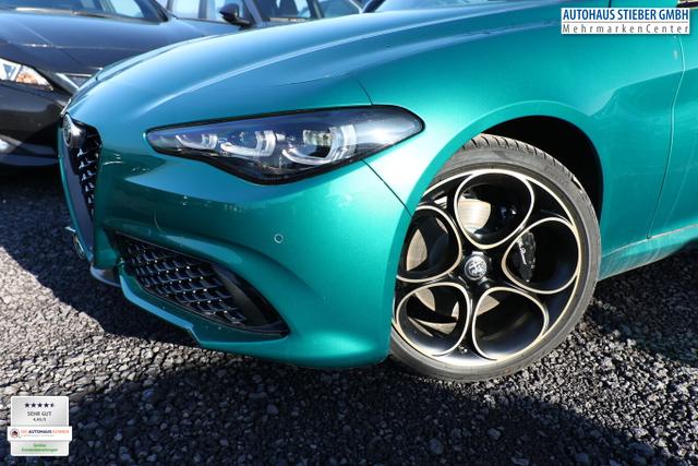 Alfa Romeo Giulia Intensa 2.2 D 210 AT8 Q4 Matrix Pano Nav 