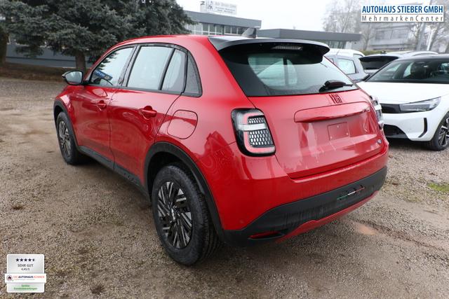 Fiat 600e Red 54kWh 11kW-OBC CarPlay W&auml;rmepumpe PDC 